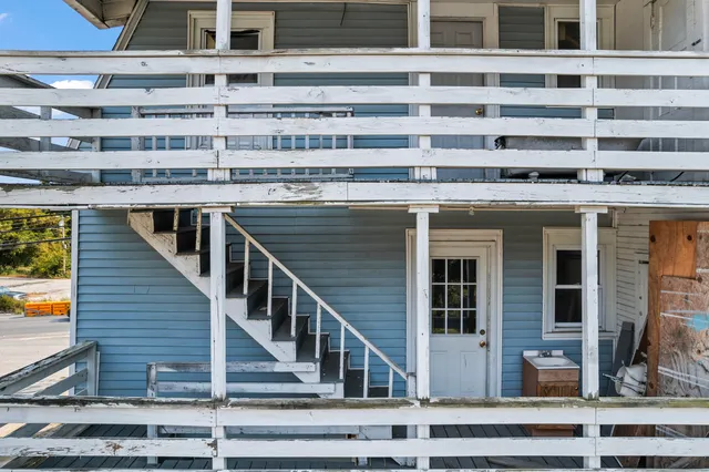 $99,900 | 17 Main Street, Mexico, ME 04257