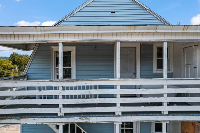 $99,900 | 17 Main Street, Mexico, ME 04257