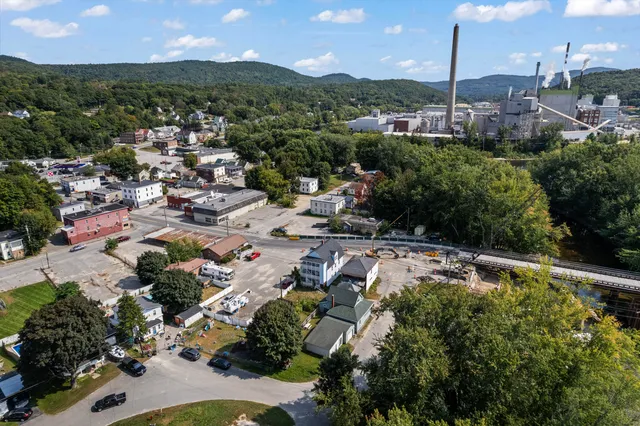 $99,900 | 17 Main Street, Mexico, ME 04257