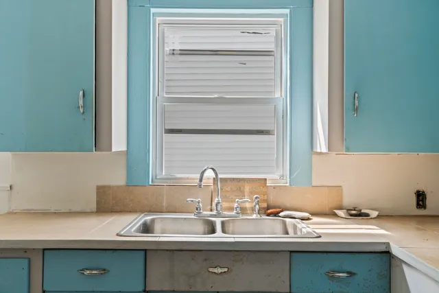 $99,900 | 17 Main Street, Mexico, ME 04257