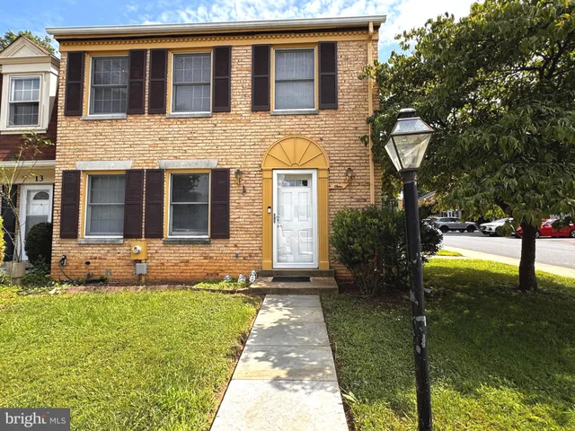 $489,900 | 11 Fenceline Drive, Gaithersburg, MD 20878