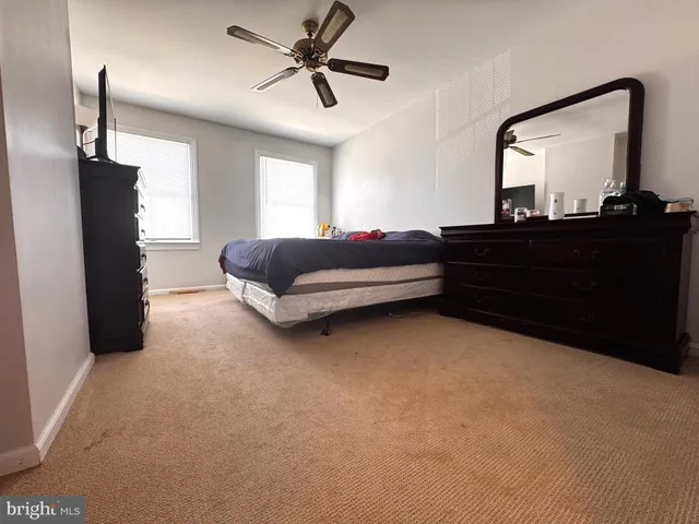 $489,900 | 11 Fenceline Drive, Gaithersburg, MD 20878