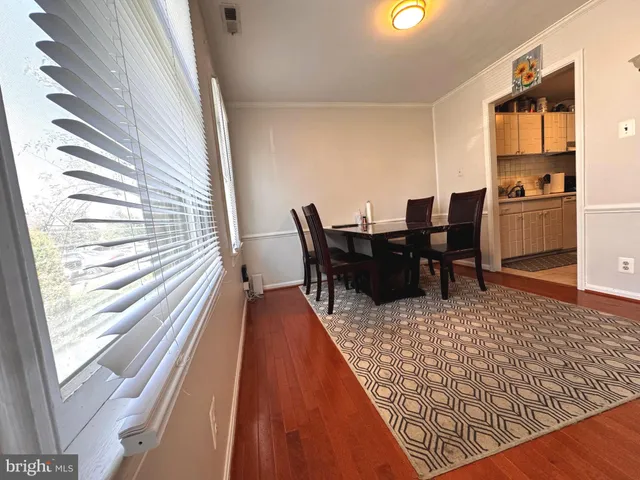 $489,900 | 11 Fenceline Drive, Gaithersburg, MD 20878