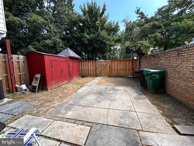 $489,900 | 11 Fenceline Drive, Gaithersburg, MD 20878