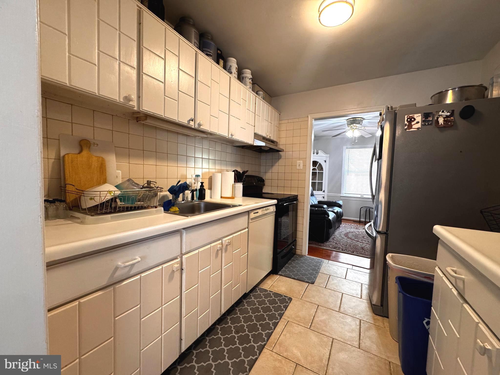 11 Fenceline Drive Gaithersburg, MD 20878 - Photo 9 of 40