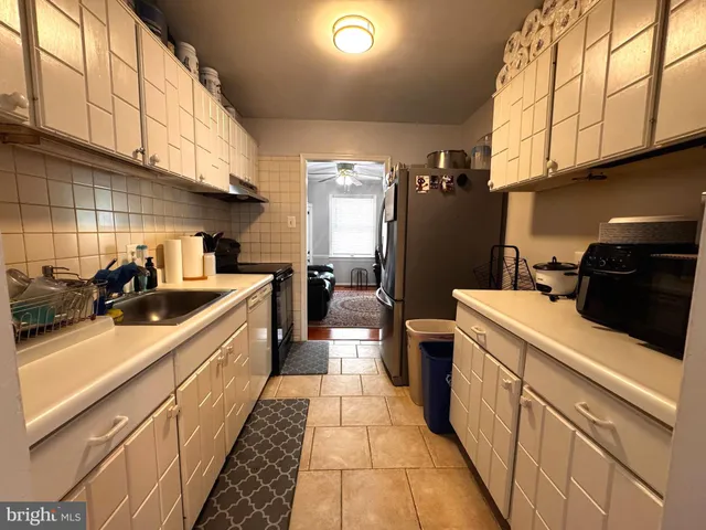 $489,900 | 11 Fenceline Drive, Gaithersburg, MD 20878