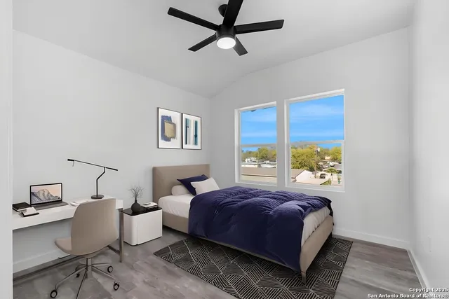 $2,400 | 106 Bank, Unit 201, San Antonio, TX 78204