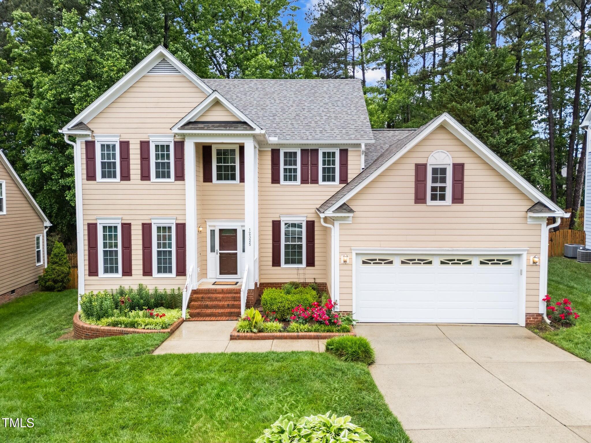 12325 Amoretto Way Raleigh, NC 27613 - Photo 37 of 43 38