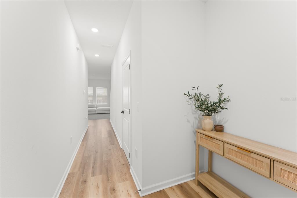 8700 Sportsman Loop Groveland, FL 34736 - Photo 4 of 41