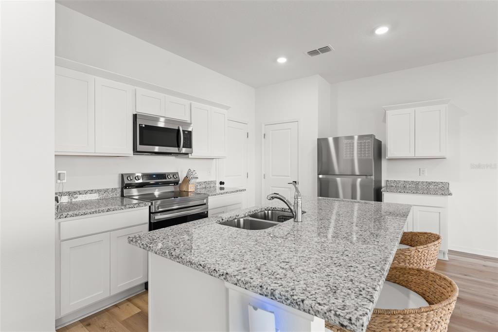 8700 Sportsman Loop Groveland, FL 34736 - Photo 8 of 41