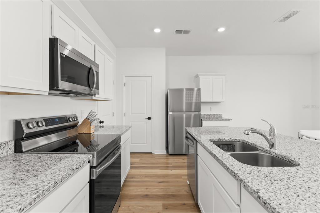 8700 Sportsman Loop Groveland, FL 34736 - Photo 9 of 41