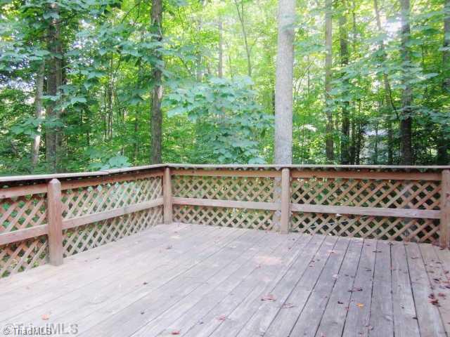 3081 High Cliffs Road Pfafftown, NC 27040 - Photo 14 of 16 Patio/Deck.