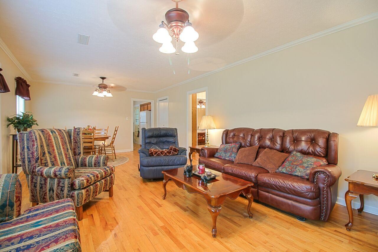 303 Cruze Road Powell, TN 37849 - Photo 11 of 37 Gallery Image 11
