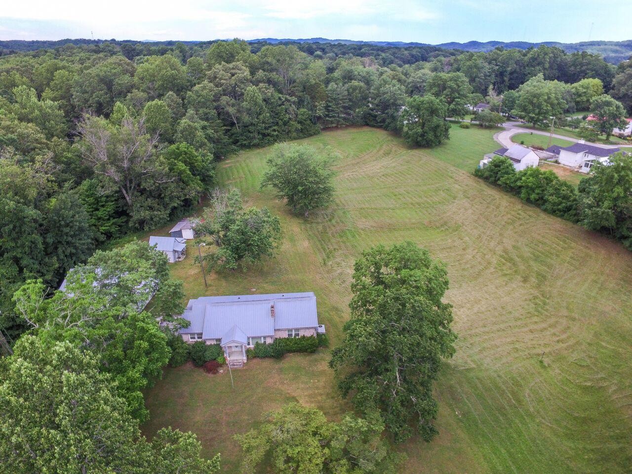 303 Cruze Road Powell, TN 37849 - Photo 2 of 37 Gallery Image 2