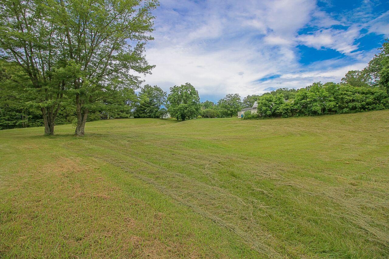 303 Cruze Road Powell, TN 37849 - Photo 3 of 37 Gallery Image 3