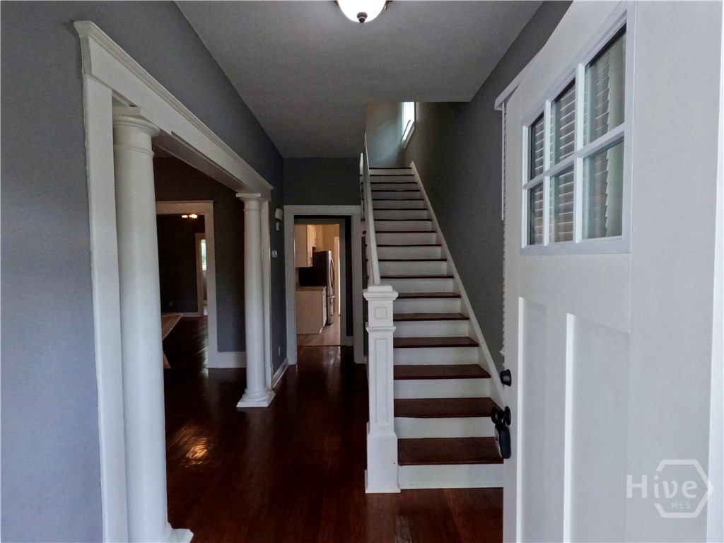 613 East 38th Street Savannah, GA 31401 - Photo 2 of 16 Entry Area