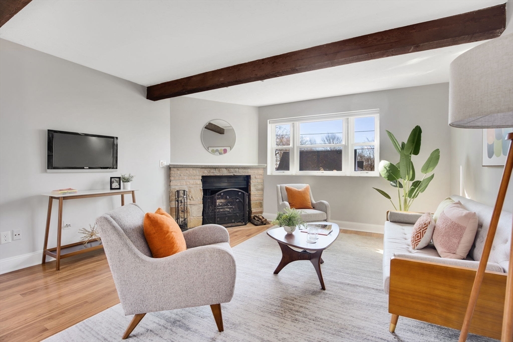 46 Tinson Road, Unit 9 Quincy, MA 02169 - Photo 2 of 21 Gallery Image 2