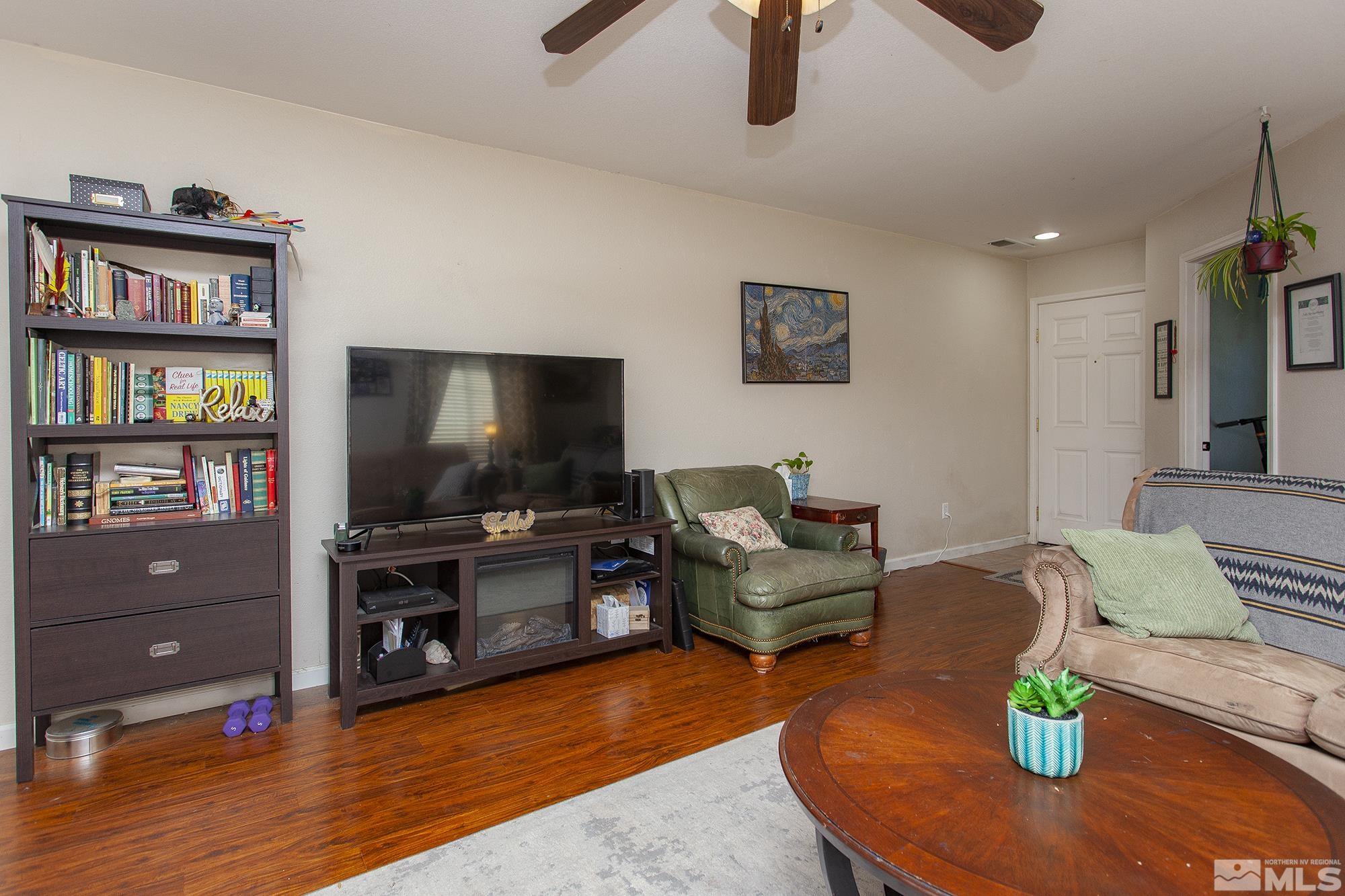 7640 Bichon Street Reno, NV 89506 - Photo 6 of 37 Photo 6