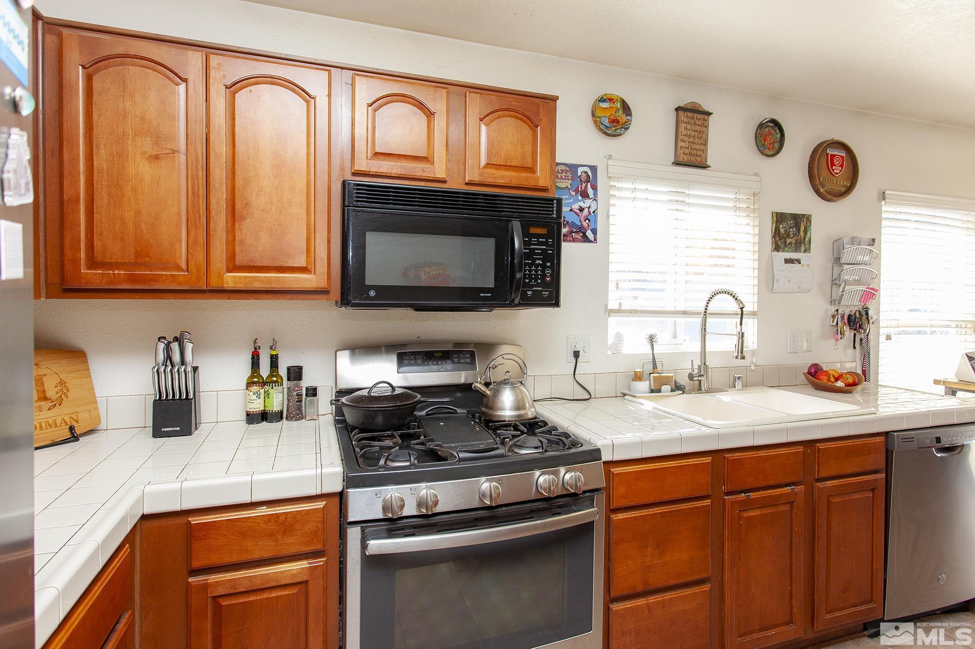 7640 Bichon Street Reno, NV 89506 - Photo 9 of 37 Photo 9