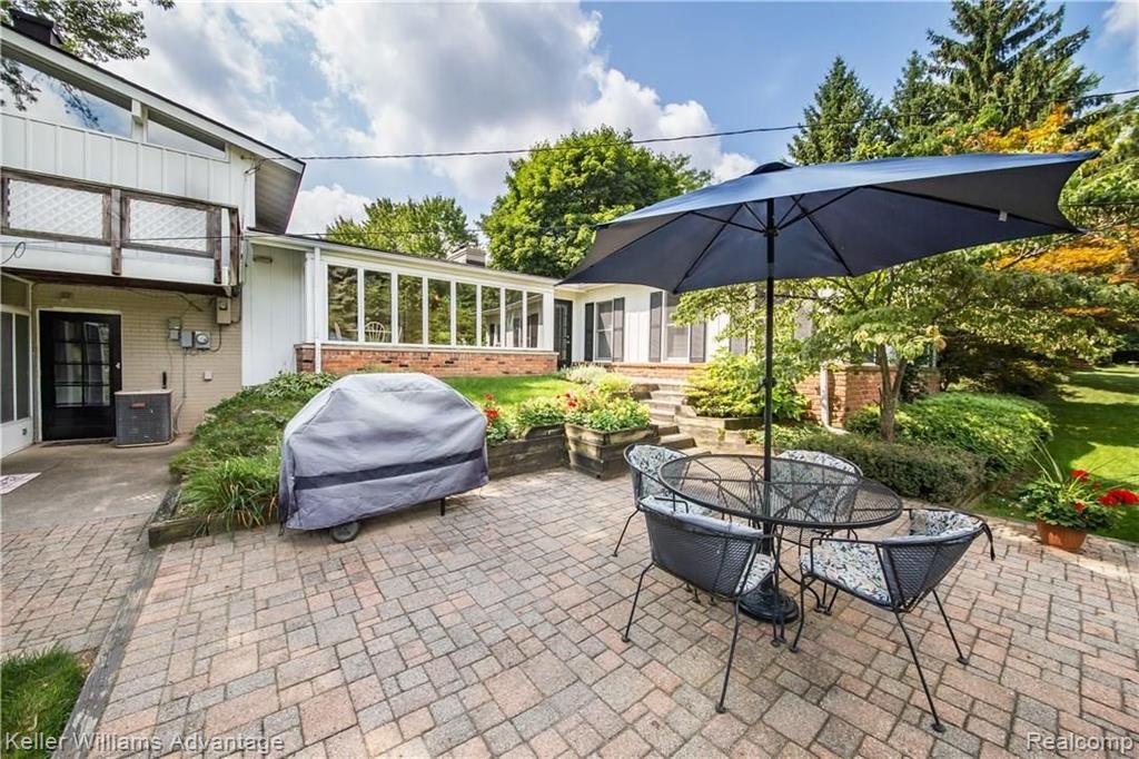 36508 West Lyman Road Farmington Hills, MI 48331 - Photo 49 of 63