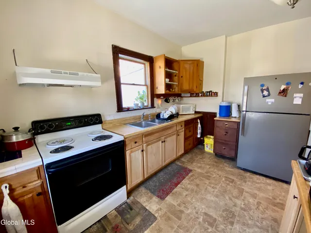 $439,000 | 40 Voorheesville Avenue, Voorheesville, NY 12186