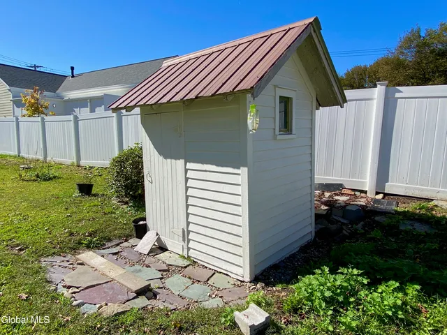 $439,000 | 40 Voorheesville Avenue, Voorheesville, NY 12186