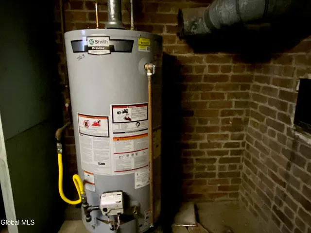 $439,000 | 40 Voorheesville Avenue, Voorheesville, NY 12186