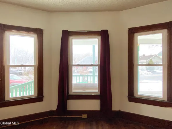 $439,000 | 40 Voorheesville Avenue, Voorheesville, NY 12186