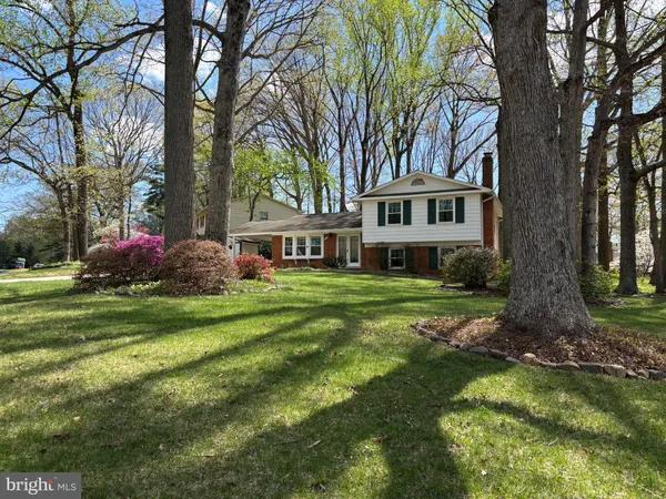 $998,000 | 8717 Higdon Drive, Vienna, VA 22182