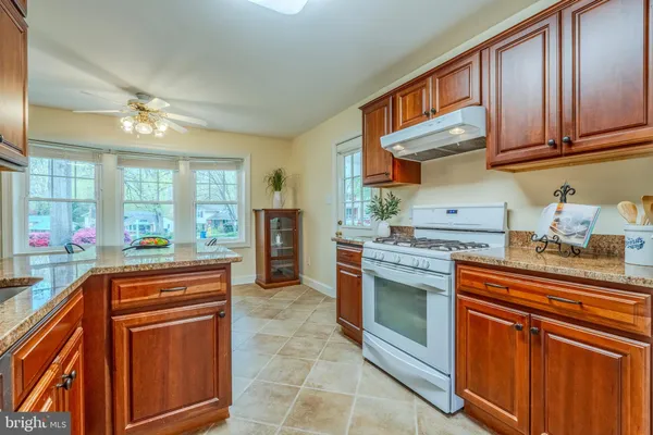 $998,000 | 8717 Higdon Drive, Vienna, VA 22182