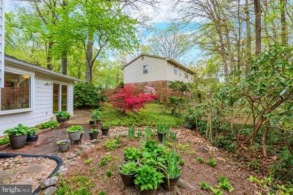 $998,000 | 8717 Higdon Drive, Vienna, VA 22182