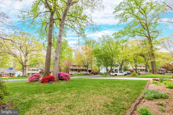 $998,000 | 8717 Higdon Drive, Vienna, VA 22182