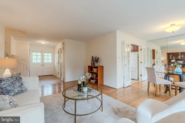 $998,000 | 8717 Higdon Drive, Vienna, VA 22182