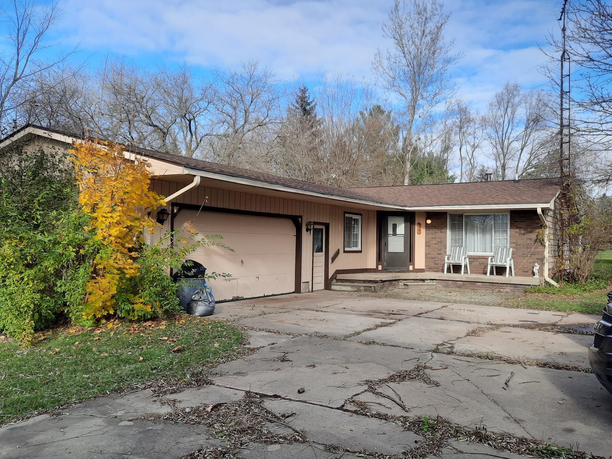 5347 East Carpenter Road Flint, MI 48506 - Photo 3 of 31