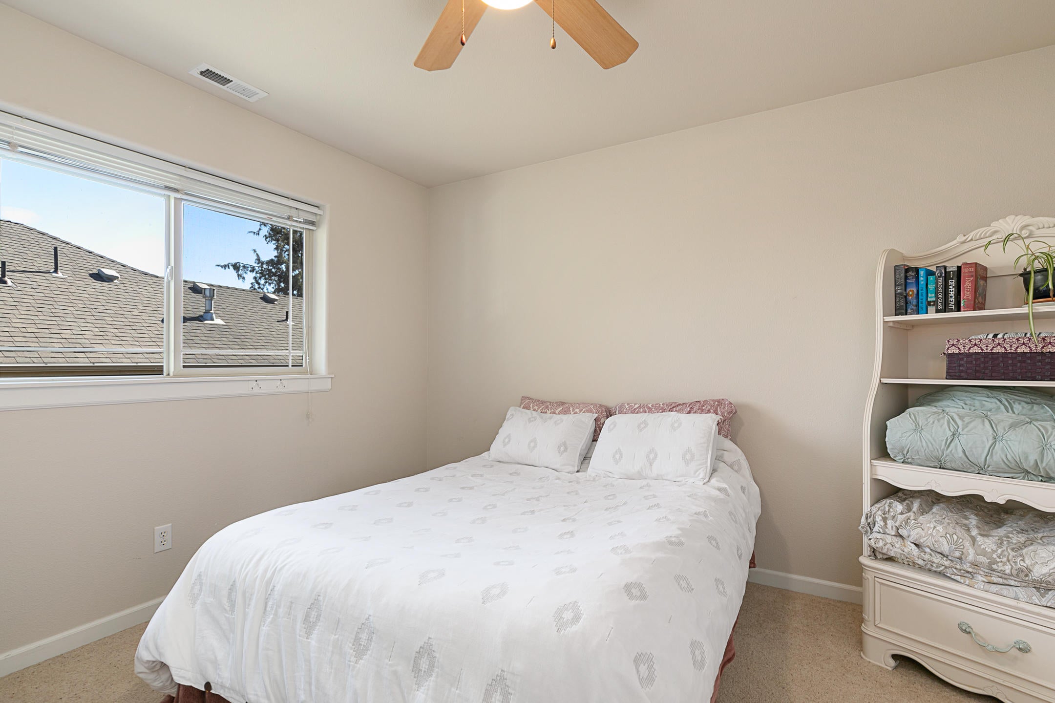 20871 Nova Loop Bend, OR 97701 - Photo 11 of 17 2021_04_20_20781_nova_loop-16