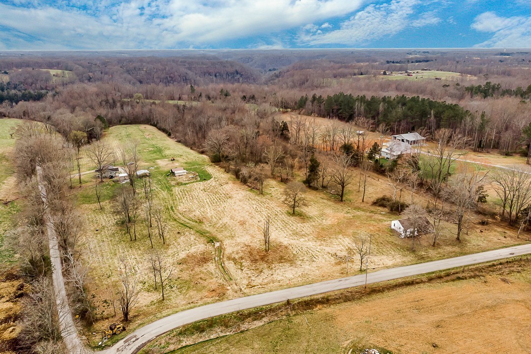 2585 Pow Road Baxter, TN 38544 - Photo 13 of 83