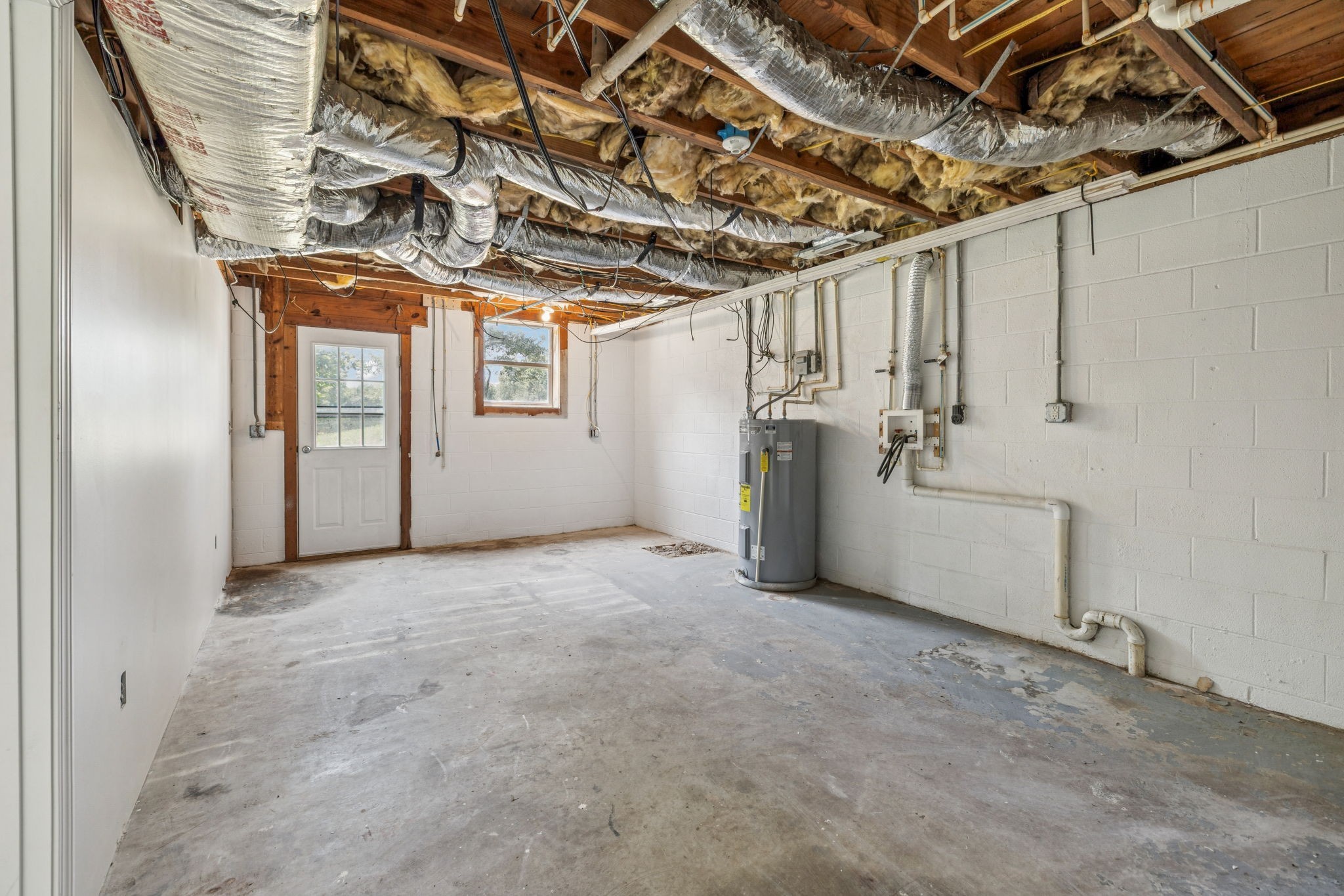 2585 Pow Road Baxter, TN 38544 - Photo 47 of 83 a view of a room with an empty space