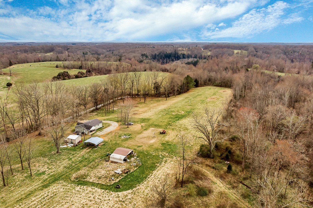 2585 Pow Road Baxter, TN 38544 - Photo 5 of 83