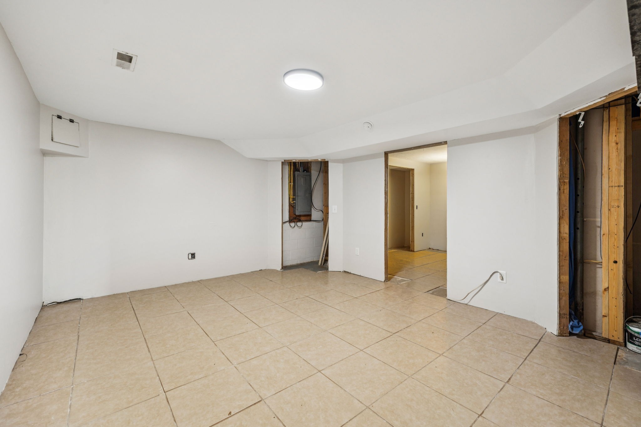 2585 Pow Road Baxter, TN 38544 - Photo 56 of 83 a view of an empty room with closet and a window