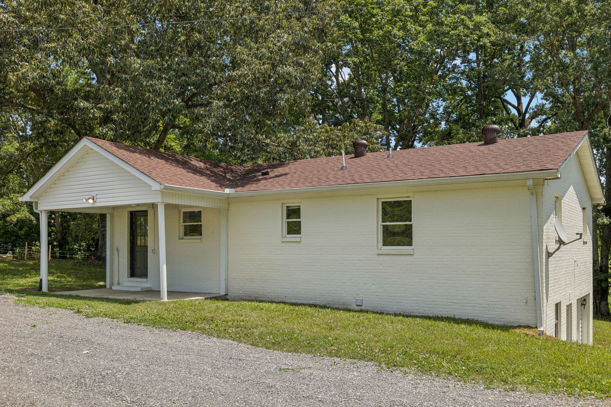 2585 Pow Road Baxter, TN 38544 - Photo 10 of 83