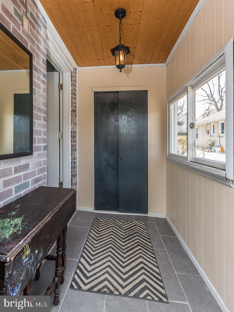 509 Mill Road Havertown, PA 19083 - Photo 3 of 45