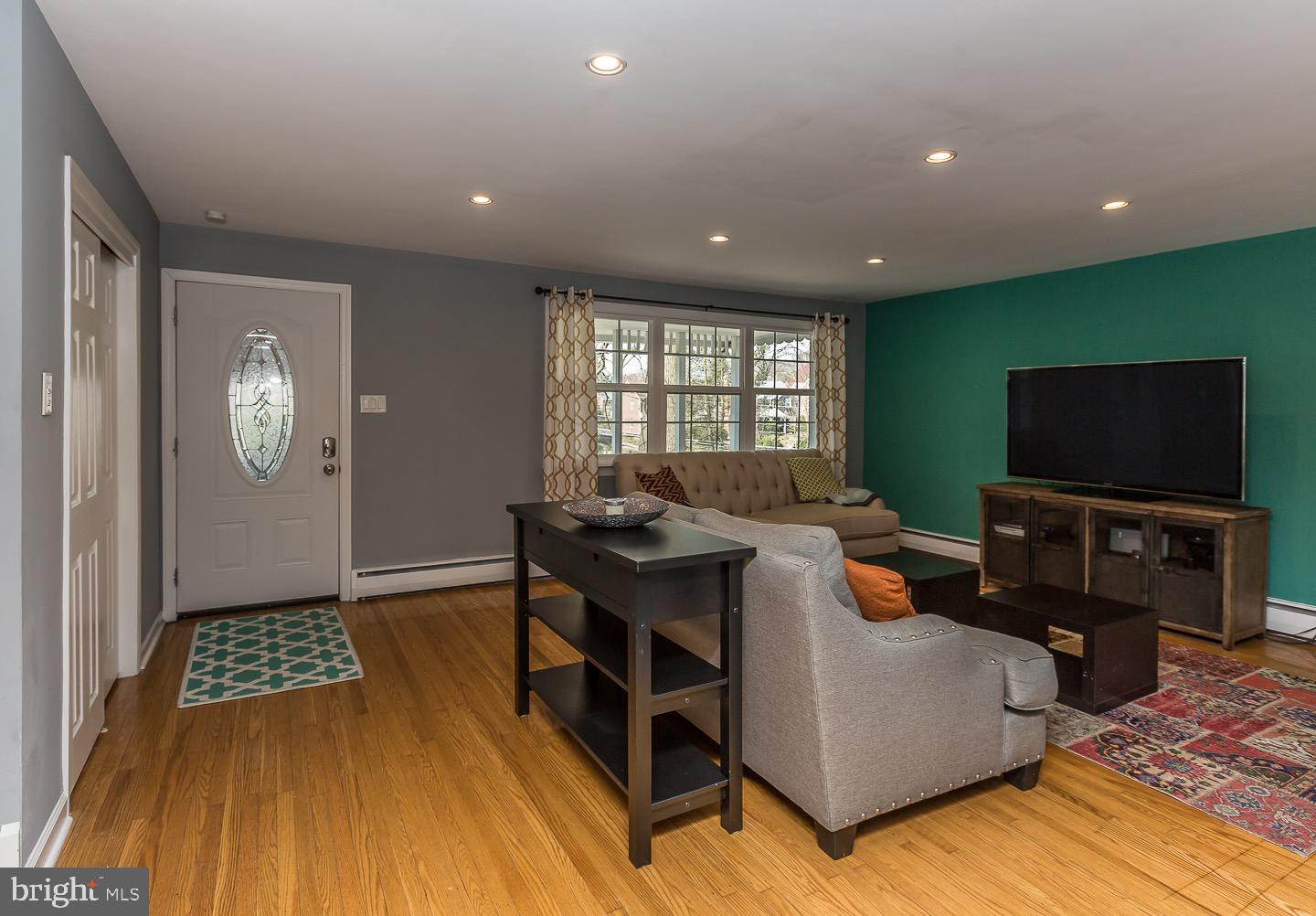 509 Mill Road Havertown, PA 19083 - Photo 5 of 45
