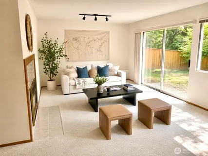 $1,420,000 | 2518 Sahalee Drive East, Sammamish, WA 98074