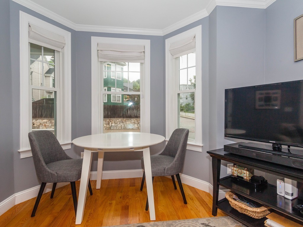 40 Catherine Street, Unit 1 Boston, MA 02131 - Photo 4 of 25