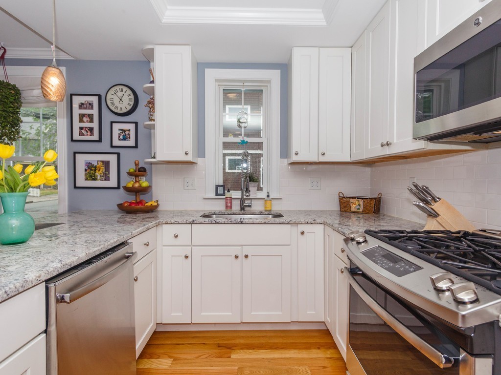 40 Catherine Street, Unit 1 Boston, MA 02131 - Photo 9 of 25