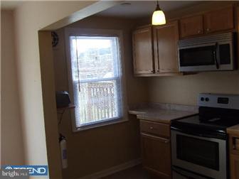 2092 Heather Road Folcroft, PA 19032 - Photo 6 of 9 Kitchen