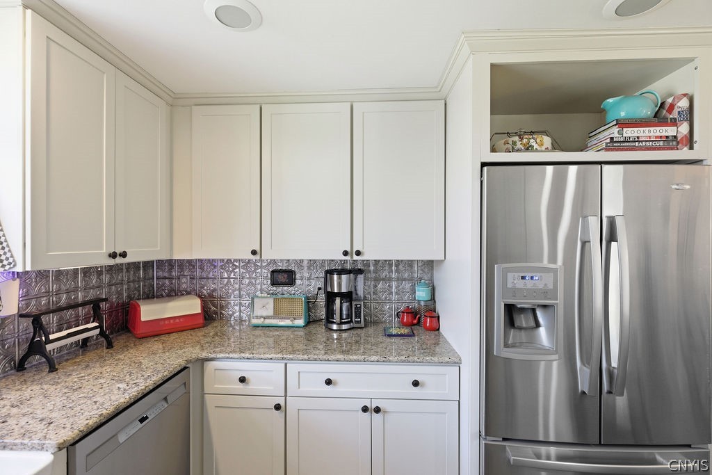 51 Patrick Circle Fulton, NY 13069 - Photo 9 of 50