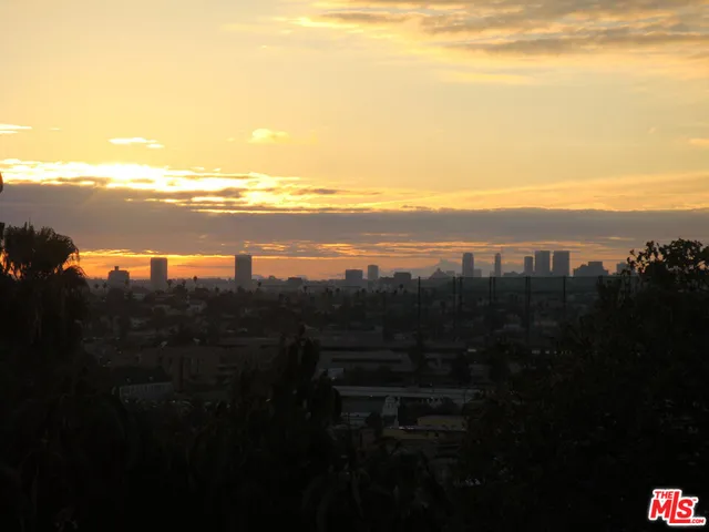 $1,848,500 | 975 Lucile Avenue, Los Angeles, CA 90026