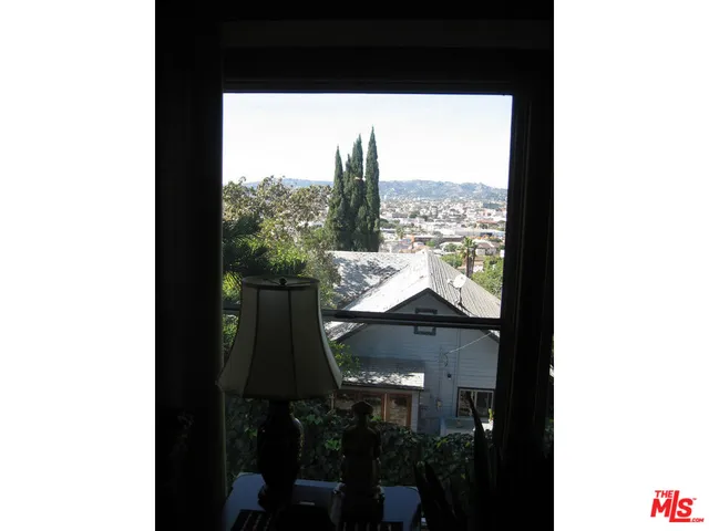 $1,848,500 | 975 Lucile Avenue, Los Angeles, CA 90026