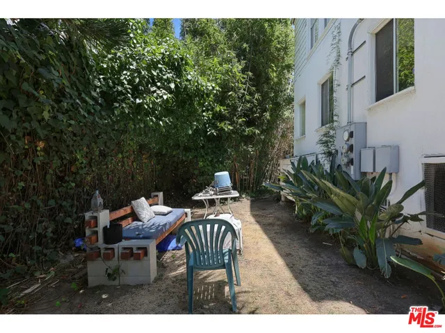 $1,848,500 | 975 Lucile Avenue, Los Angeles, CA 90026